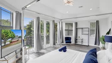 7 bedrooms, iron/ironing board, WiFi, bed sheets