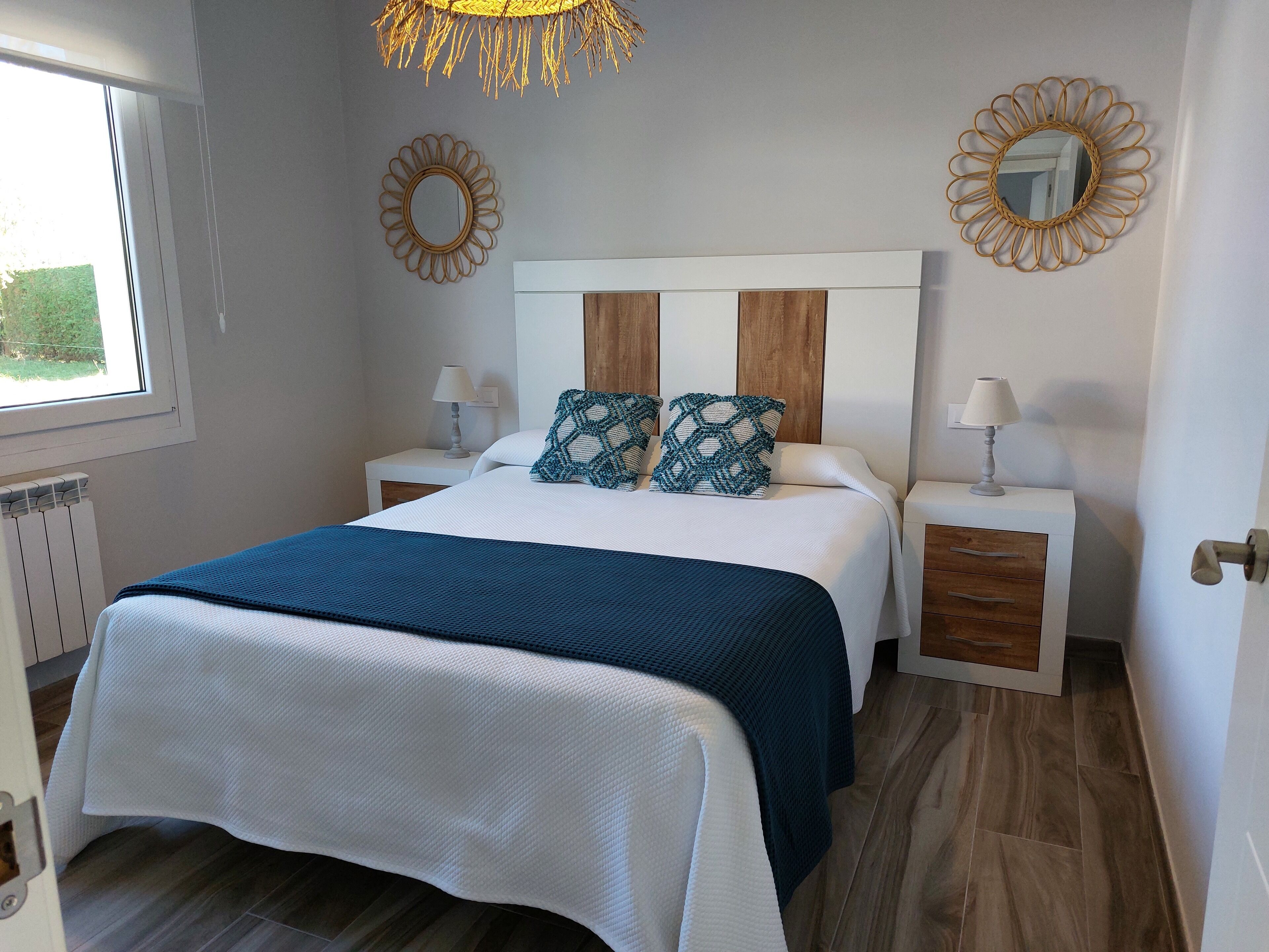 3 bedrooms, iron/ironing board, free WiFi, bed sheets