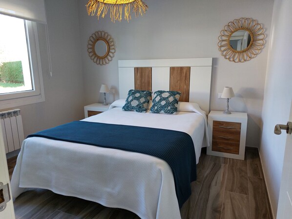 3 bedrooms, iron/ironing board, free WiFi, bed sheets