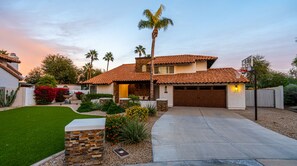 Exterior - Elegant Vacation Dream Home w/Backyard Paradise! (Scottsdale)