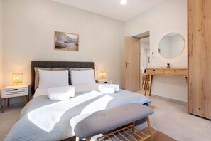 2 bedrooms, iron/ironing board, free WiFi, bed sheets - Villa "Athina's House" with Mountain View, Pool & Wi-Fi (Zakynthos)