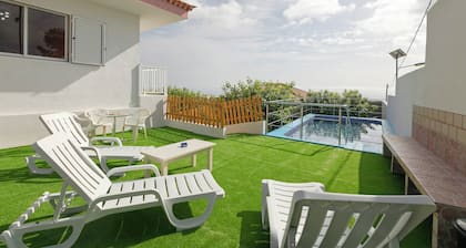 Finca "Clemente House, Private Pool" with Sea View, Private Terrace & Wi-Fi