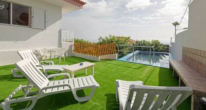 Finca "Clemente House, Private Pool" with Sea View, Private Terrace & Wi-Fi