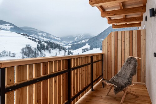 Farm 'Enzian' with Mountain View, Shared Terrace and Wi-Fi