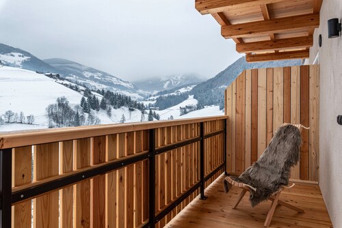 Farm 'Enzian' with Mountain View, Shared Terrace and Wi-Fi