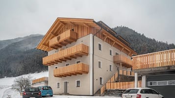 Esterni