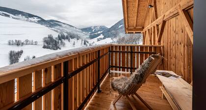 Ferienwohnung "Planerhof Apartment Alpenrose" mit Bergblick, Gemeinschaftsterrasse und WLAN