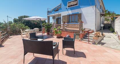 Studio « Monolocale avec terrasse partagée et climatisation »