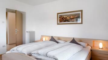 2 habitaciones, escritorio, wifi gratis y ropa de cama