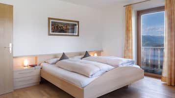 2 bedrooms, desk, free WiFi, bed sheets