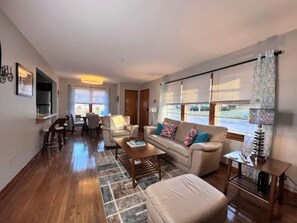 Téléviseur connecté, foyer, livres