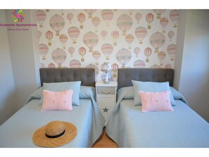 2 dormitoris, planxa i posts de planxar, wifi gratuïta i roba de llit 