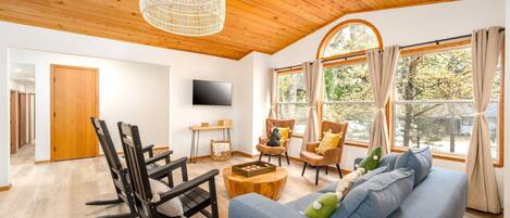 Smart-tv en een open haard