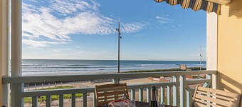 Apartment "Didier" with Sea View, Terrace & Wi-Fi