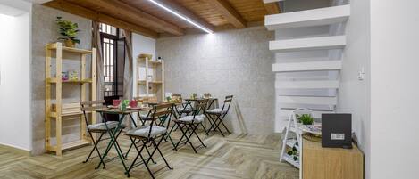 تناول الطعام