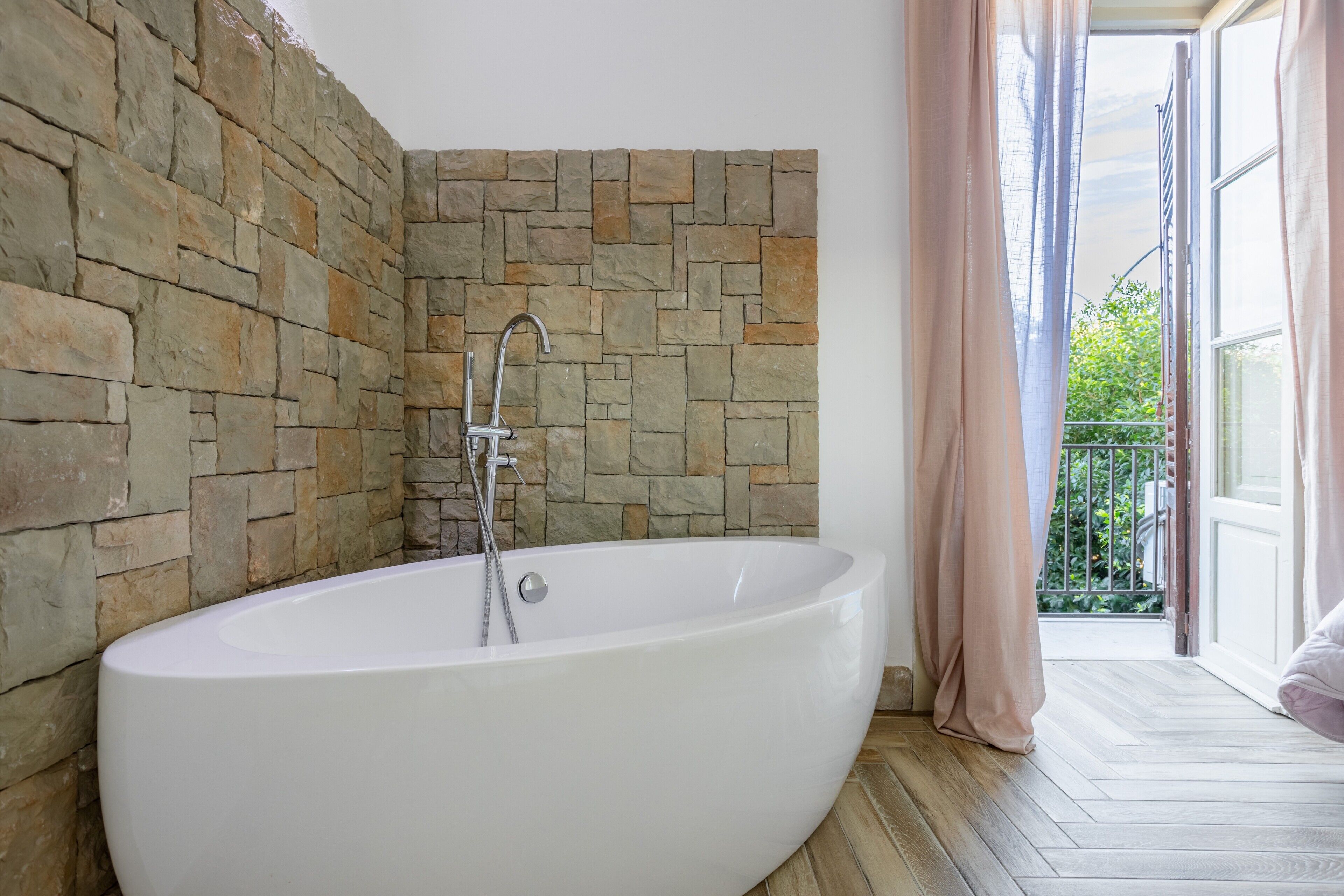 Bathtub, hair dryer, towels