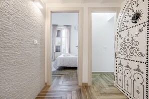 3 habitaciones, tabla de planchar con plancha y wifi gratis 