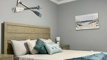 3 quartos, ferros/tábuas de passar roupa, berço de viagem