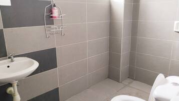 Family Room | Bathroom