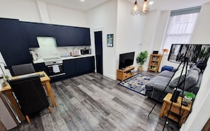 Smart TV, Netflix, reproductor de DVD, libros
