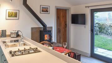 Cookware/dishes/utensils