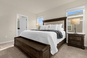 6 bedrooms, iron/ironing board, WiFi, bed sheets