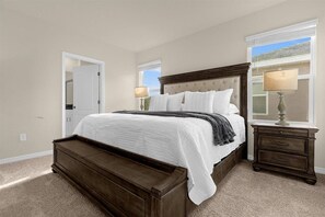 6 bedrooms, travel cot, WiFi, bed sheets