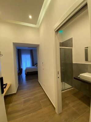 Deluxe Room | Premium bedding, down comforters, memory foam beds, minibar - Salotto toledo  (Naples)