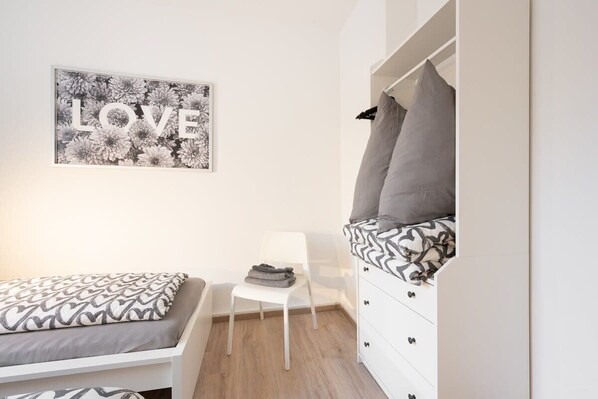 2 slaapkamers, een strijkplank/strijkijzer, wifi, beddengoed