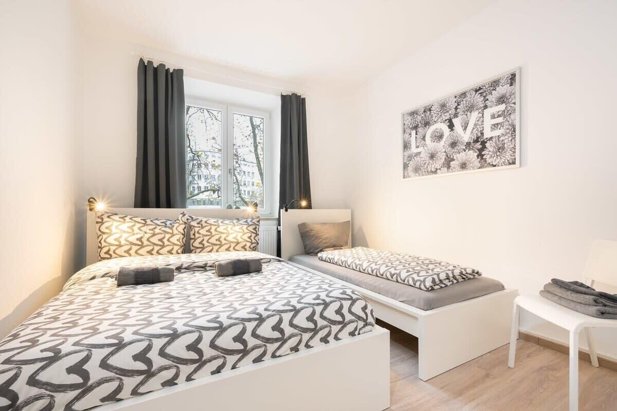 2 slaapkamers, een strijkplank/strijkijzer, wifi, beddengoed