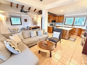 Smart TV, books - Beachfront 1‑BR with Space, Breeze, and Easy Living. (Maya Beach)