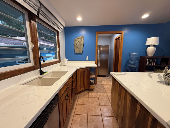 Fridge, microwave, oven, stovetop - Beachfront 1‑BR with Space, Breeze, and Easy Living. (Maya Beach)