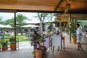 Restaurant - Insika Lodge (Victoria Falls)