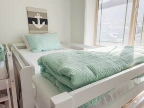 4 bedrooms, iron/ironing board, free WiFi, bed sheets