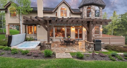 Eagles's Nest: Luxury Ski Getaway⛷Beaver Vail⛷Family Haven⛷On Ski Shuttle⛷Spa⛷