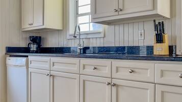 Frigorífic, forn, placa de cuina i rentaplats