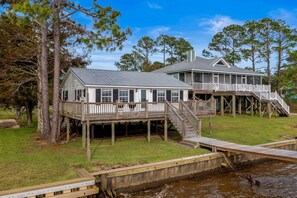 Exterior - Charming Bayfront Getaway - Private Pier (Fairhope)