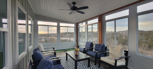 Luxury 5BR 4BA with Heated Pool, Pet Yes EV Charge