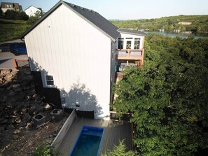 Unclassified image, 3 of 40, button