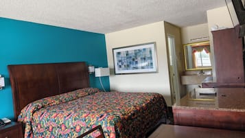 Desk, WiFi (free), bed sheets