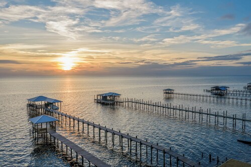 Waterfront Paradise - Bay Sunsets - Rejuvenate