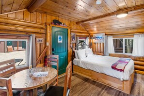 1 bedroom, iron/ironing board, travel cot, WiFi