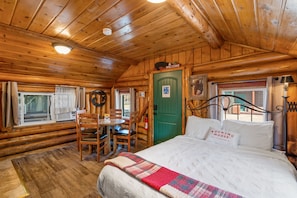 1 habitación, tabla de planchar con plancha, cuna de viaje y wifi