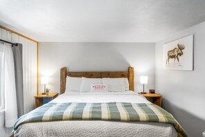 1 bedroom, iron/ironing board, travel cot, WiFi
