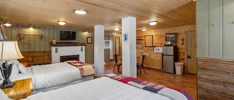 1 bedroom, iron/ironing board, travel cot, WiFi