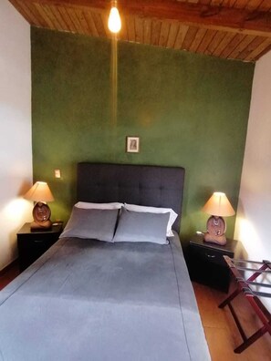 1 dormitorio, escritorio, tabla de planchar con plancha y wifi gratis