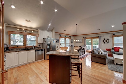 Outer Banks Family-sized Vacation Home 10-minute Walk from the Beach.