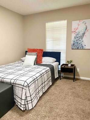 4 bedrooms, desk, iron/ironing board, free WiFi