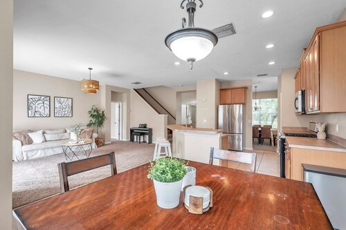 Beautiful modern home with a huge pool in the Tampa Bay Area.