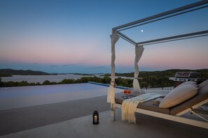 Terrace/patio - Luxury Villa Siesta with Pool (Jezera)
